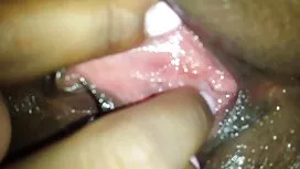 Hot loira de biquíni fazendo sexo selvagem com seu homem