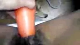 Boneca de ébano quente chupa e recebe seu espólio de chocolate esmagado