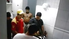 Desagradável loira adora dar boquete desleixado