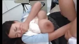 Jessa Rhodes rasga suas calças e monta seu pau