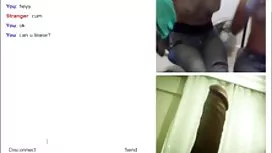 Duas lésbicas gostosas compartilham Jenna Sativa