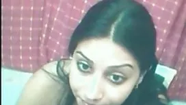 Mamãe ajuda sua filha ruiva a foder seu padrasto