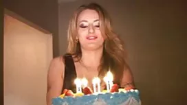 Bebê recebe seu bichano apaixonado porra orgasmo
