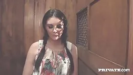 MILF MOM Kayla Synz anal com médico estranho